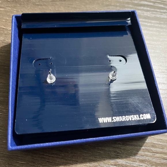 Swarovski Crystal Stud Earrings - Picture 3 of 4